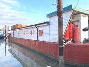 Characterful Houseboat - Tantalus