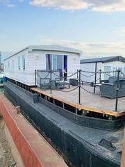 Static Houseboat for Completion - The Ivy